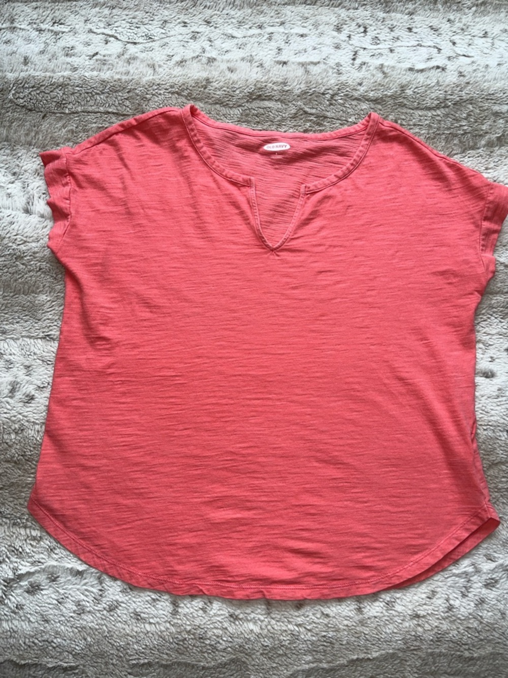 Old Navy Coral Short Sleeve Split V-Neck Tee